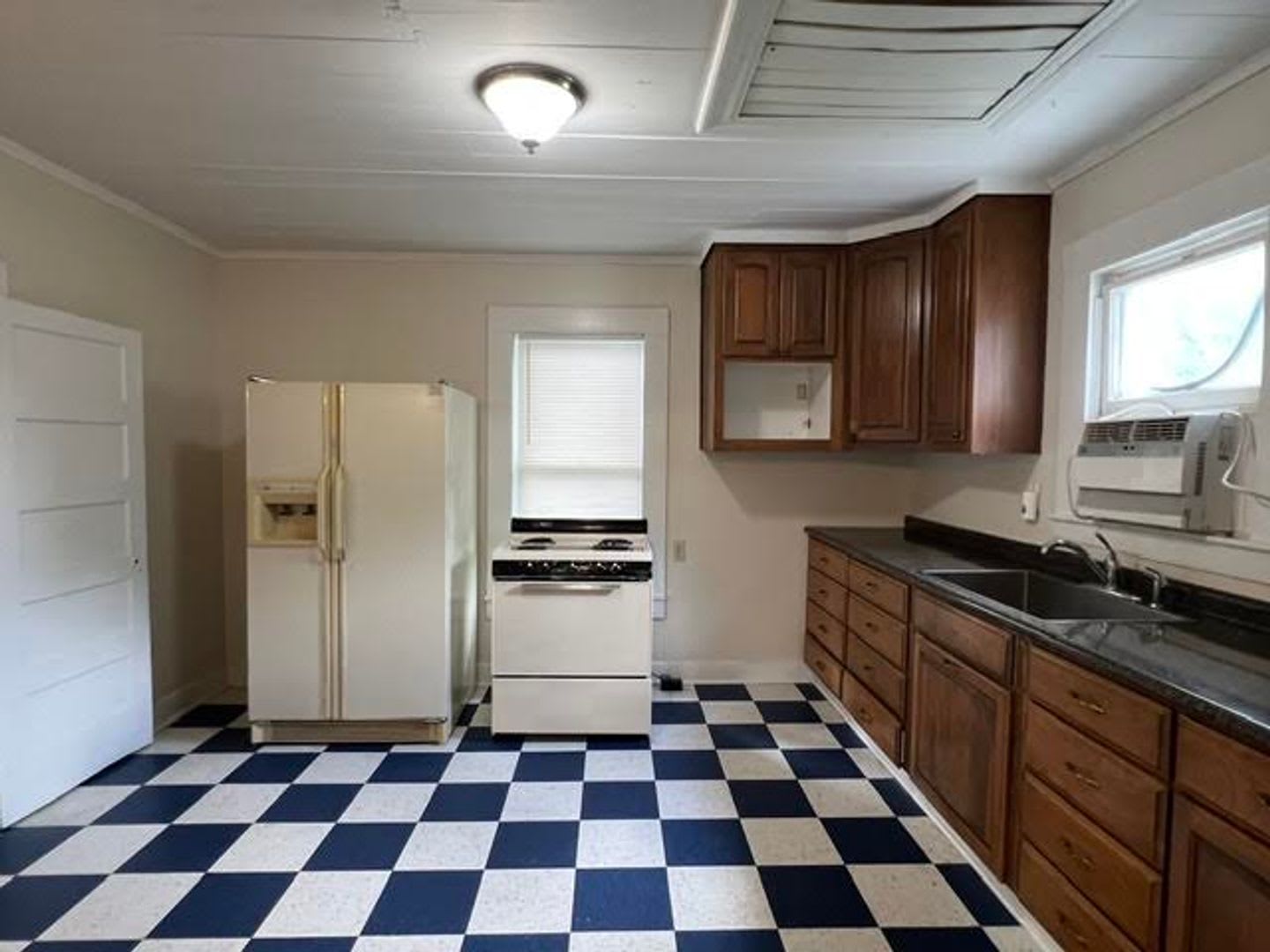 1107 S Old Temple Rd – photo 4
