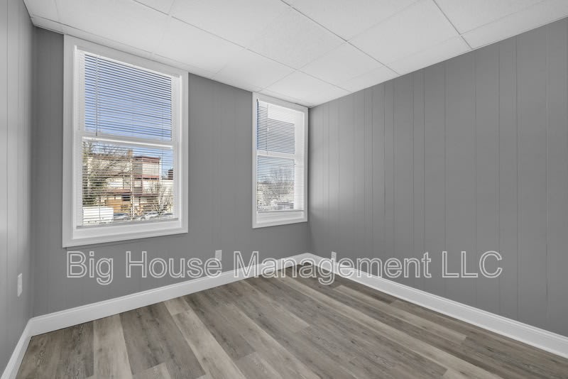 1725 Hollins St – photo 3