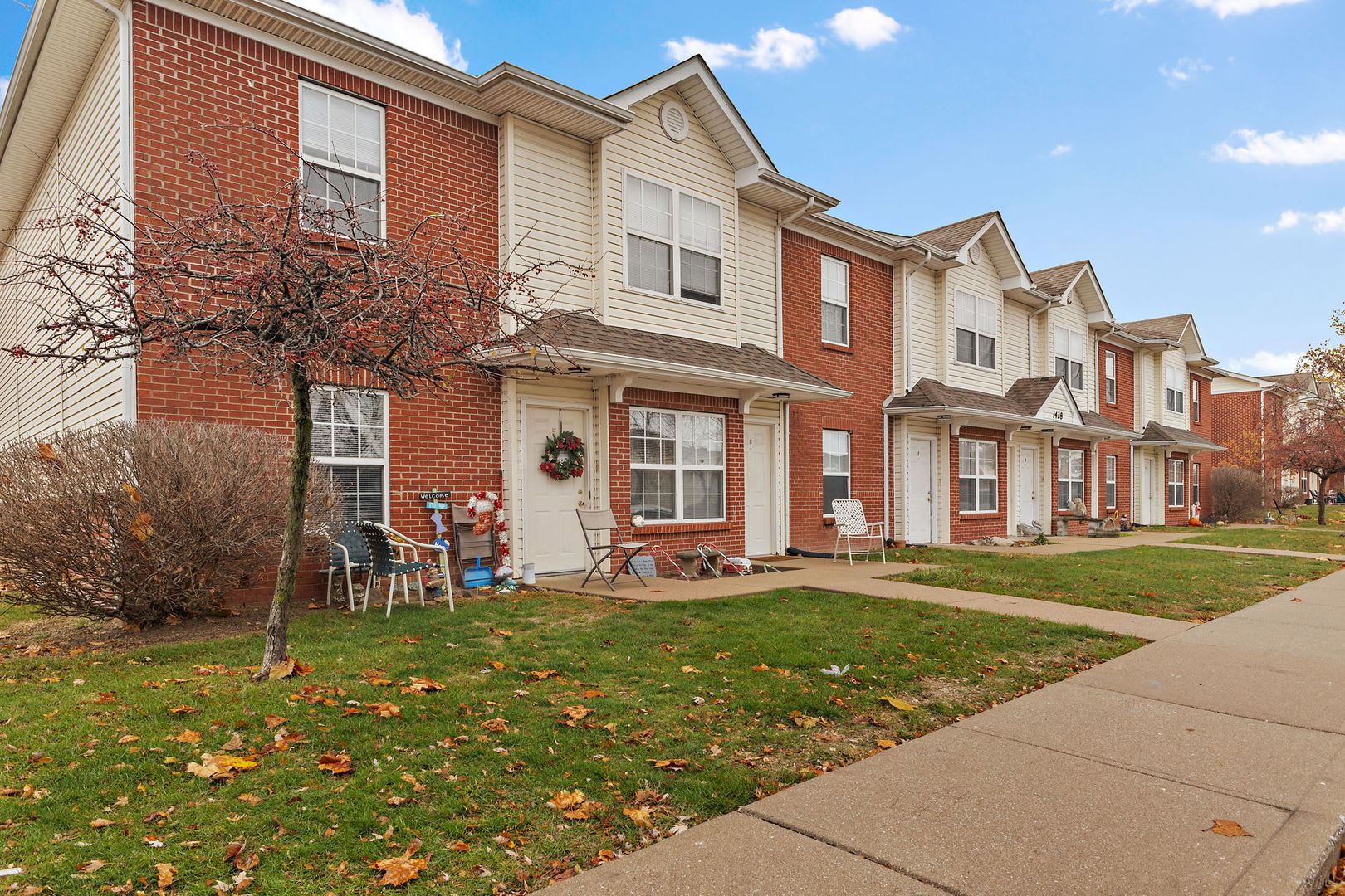 Rent $1725/mo********** Minutes to Honda*********Cul De Sac Community – photo 2