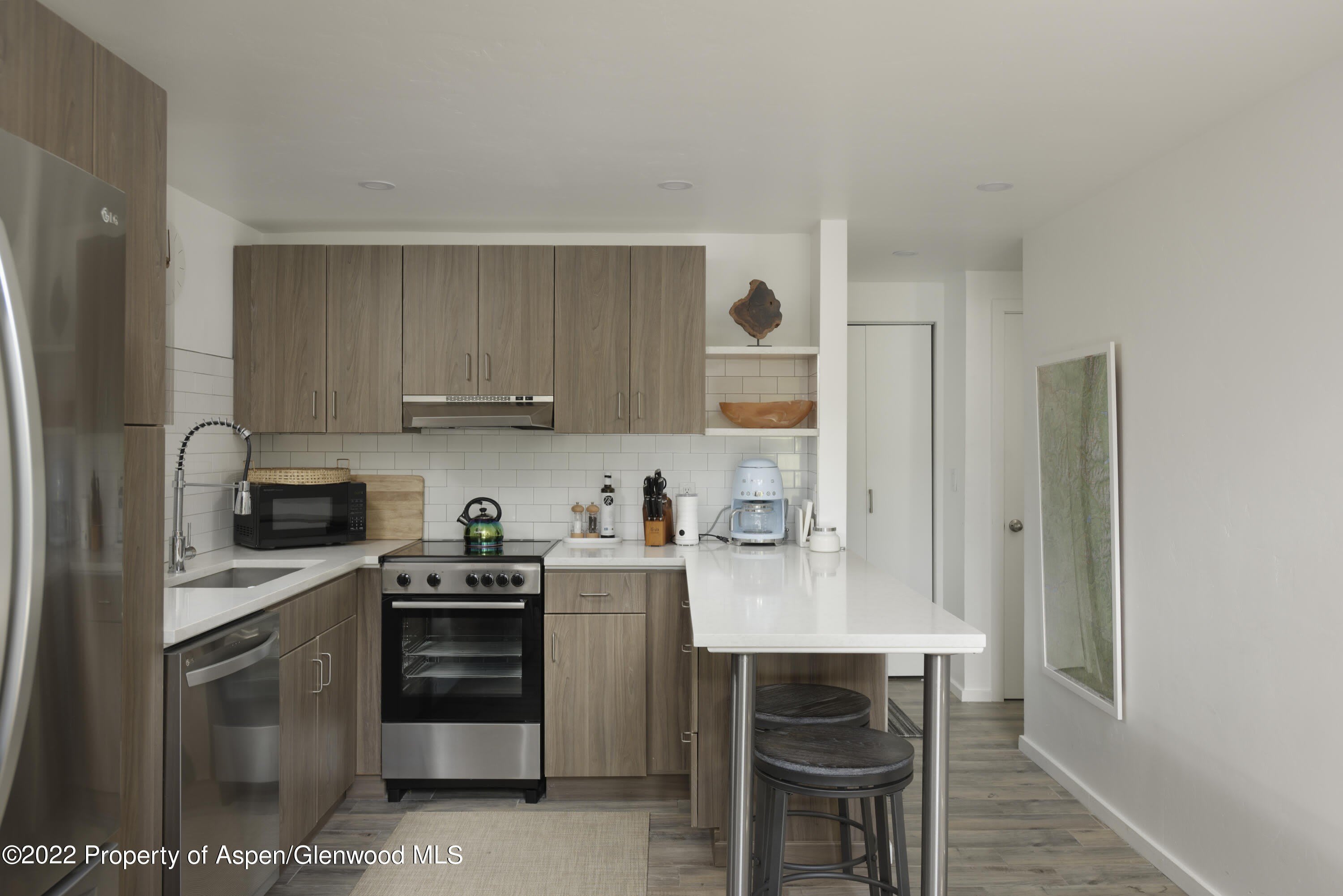 1050 Waters Ave – photo 5