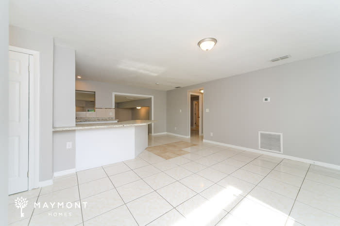 1737 Hinckley Road – photo 5