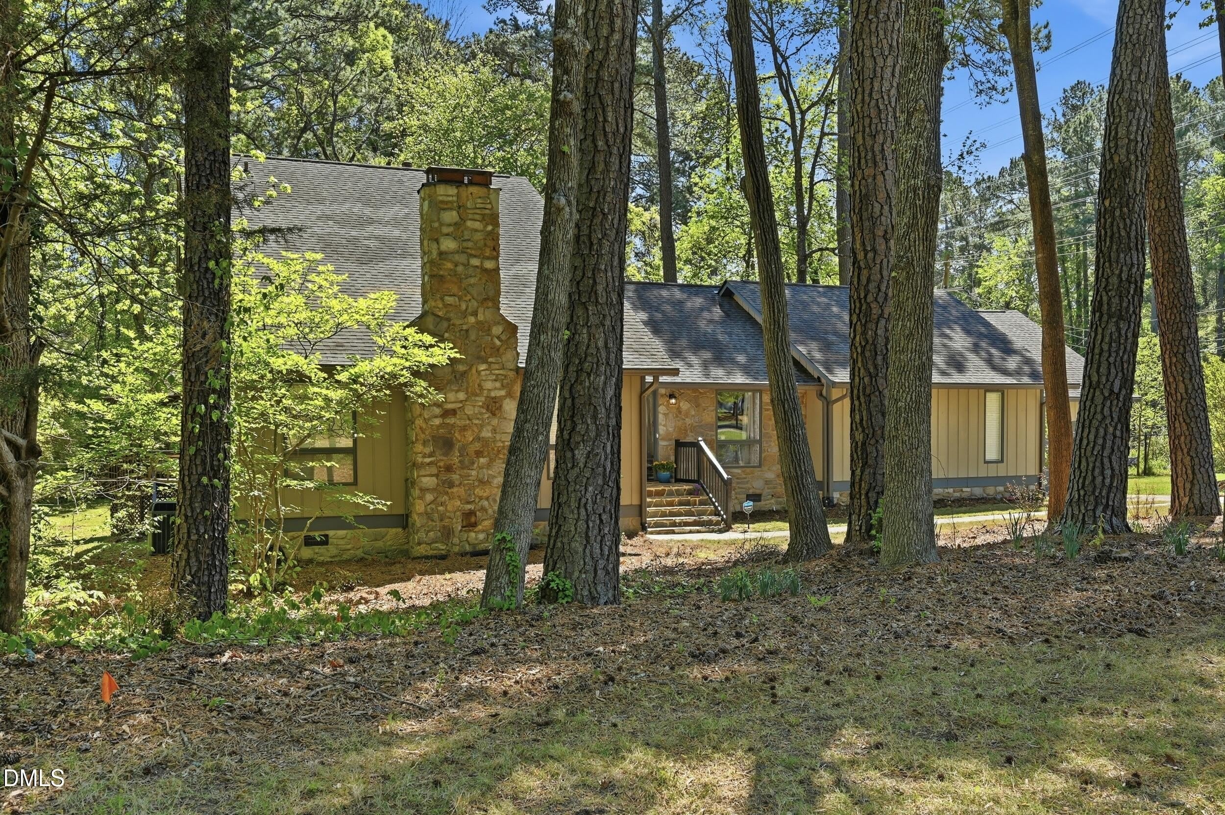 4002 Westfield Drive – photo 3