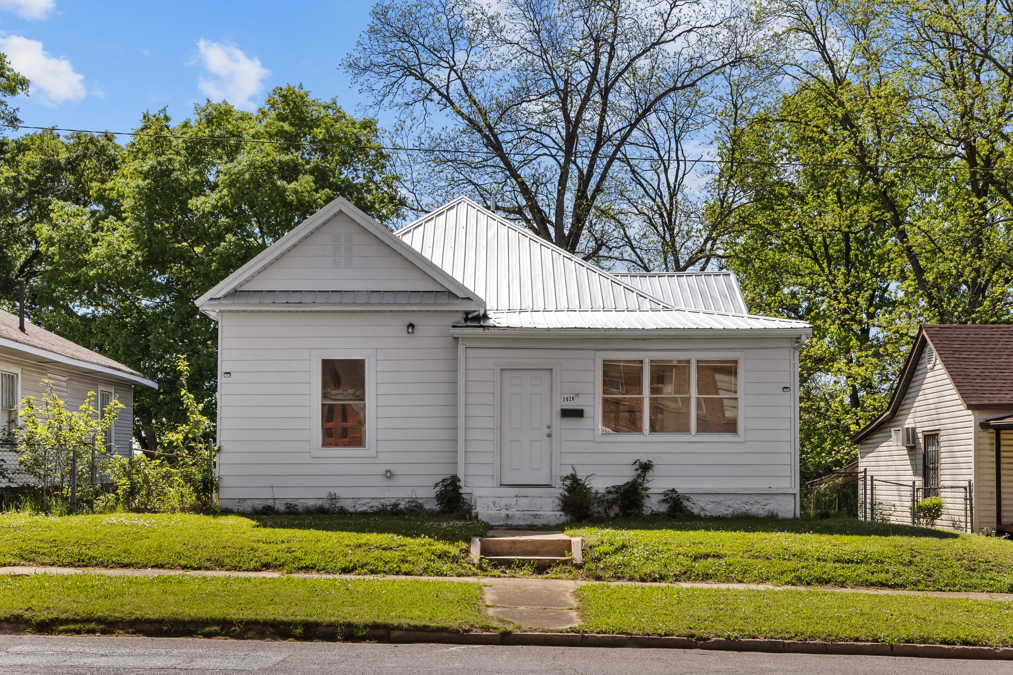 2028 Ave V – photo 4