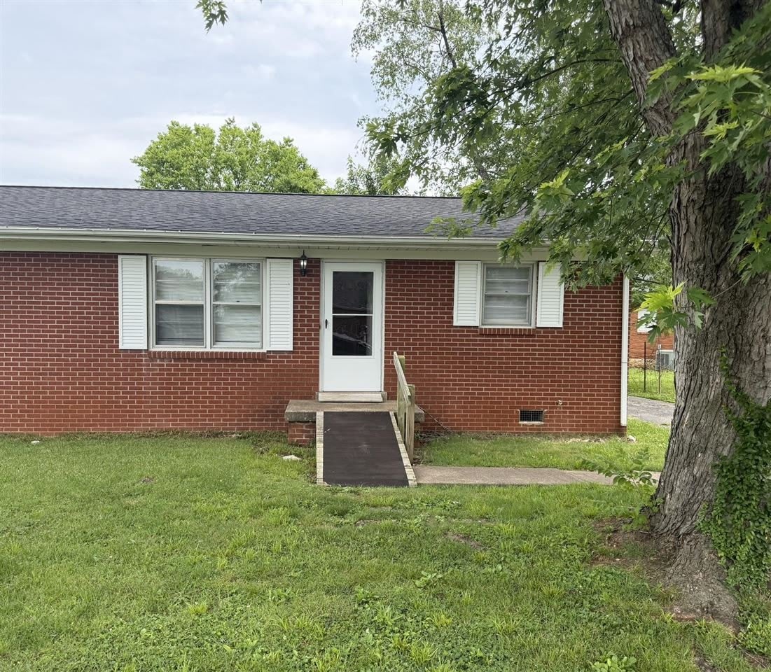 1456 Longview Drive – photo 2