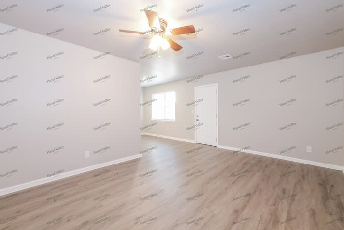 723 Garden Grove – photo 4