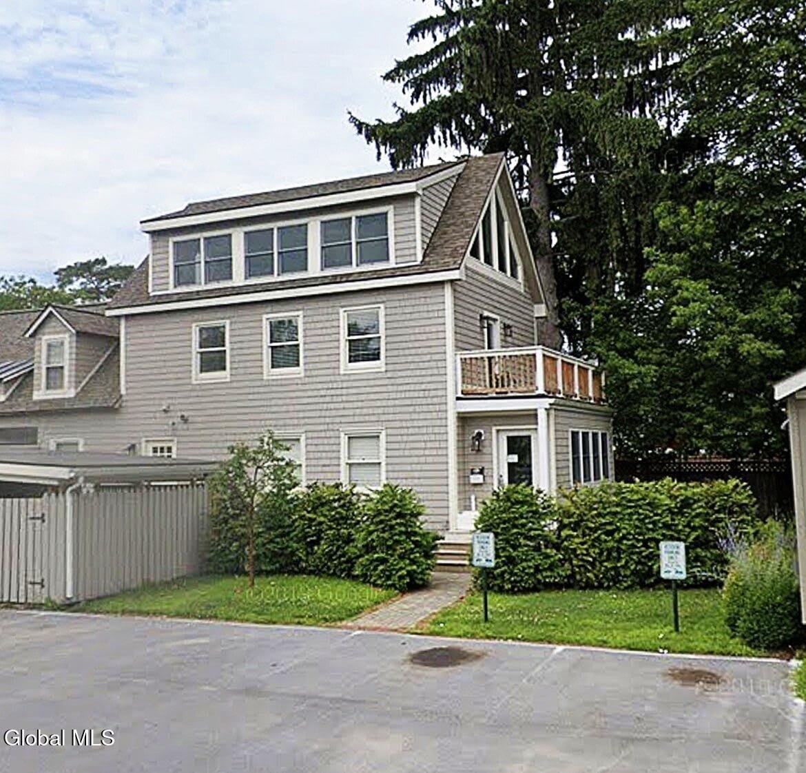 223 Lake Avenue – photo 1