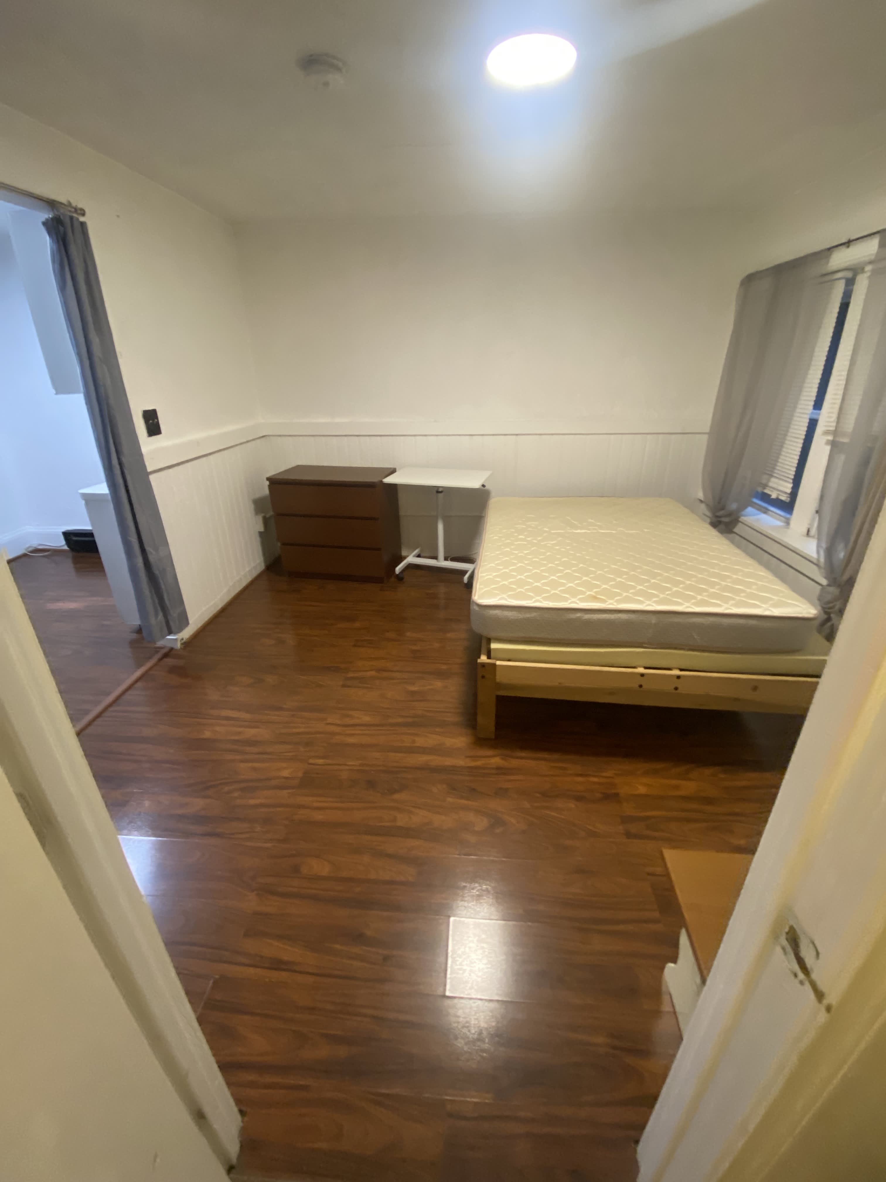 34 Cunard St – photo 3