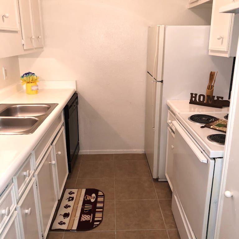 3737 Hillcroft – photo 1