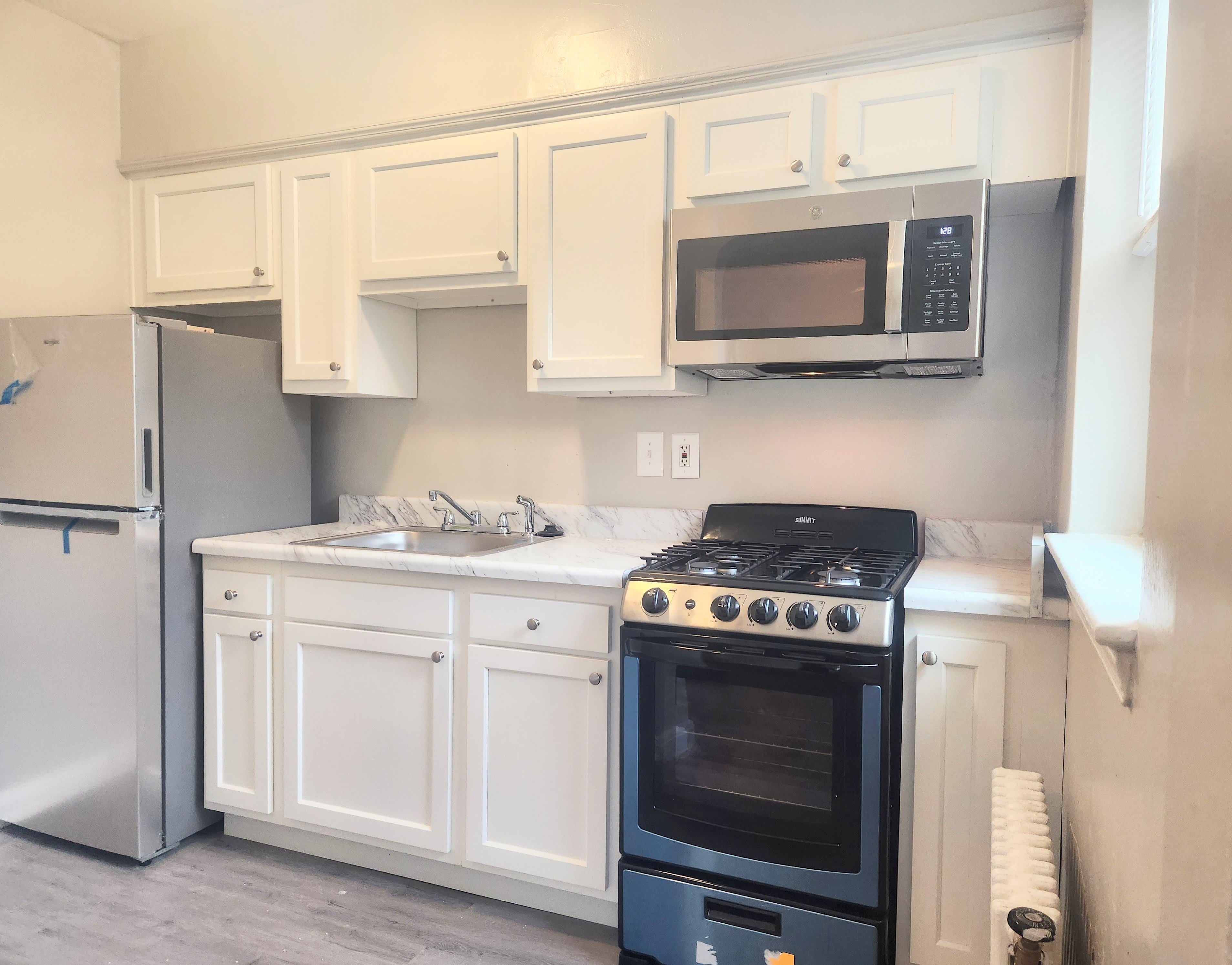 Irving St. Apartments – photo 2