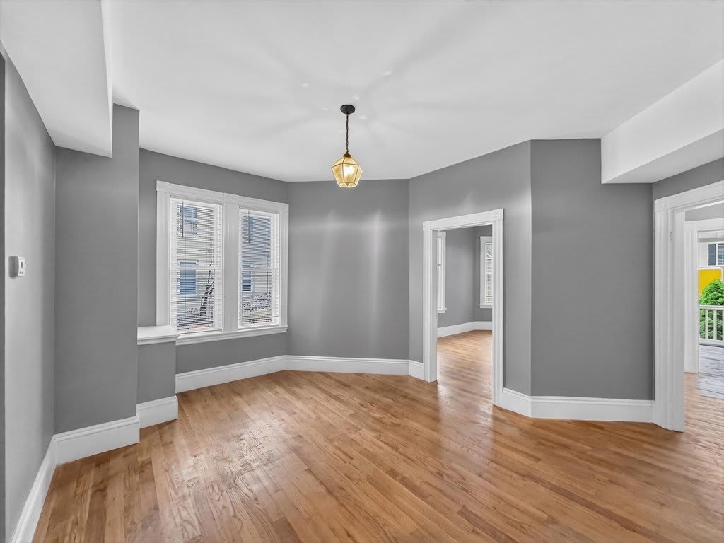 70 Holbrook Ave – photo 4