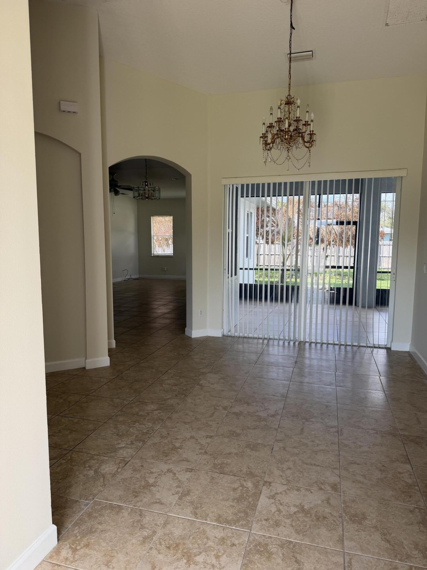 787 SE Evergreen Terrace – photo 2
