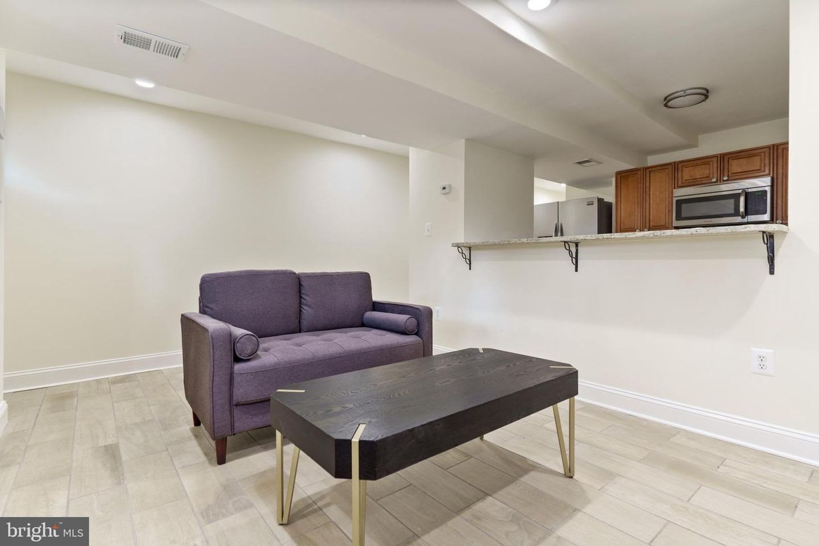 Welcome home to this 2Bd/1Bth lower-level apartment in Bloomingdale! – photo 2