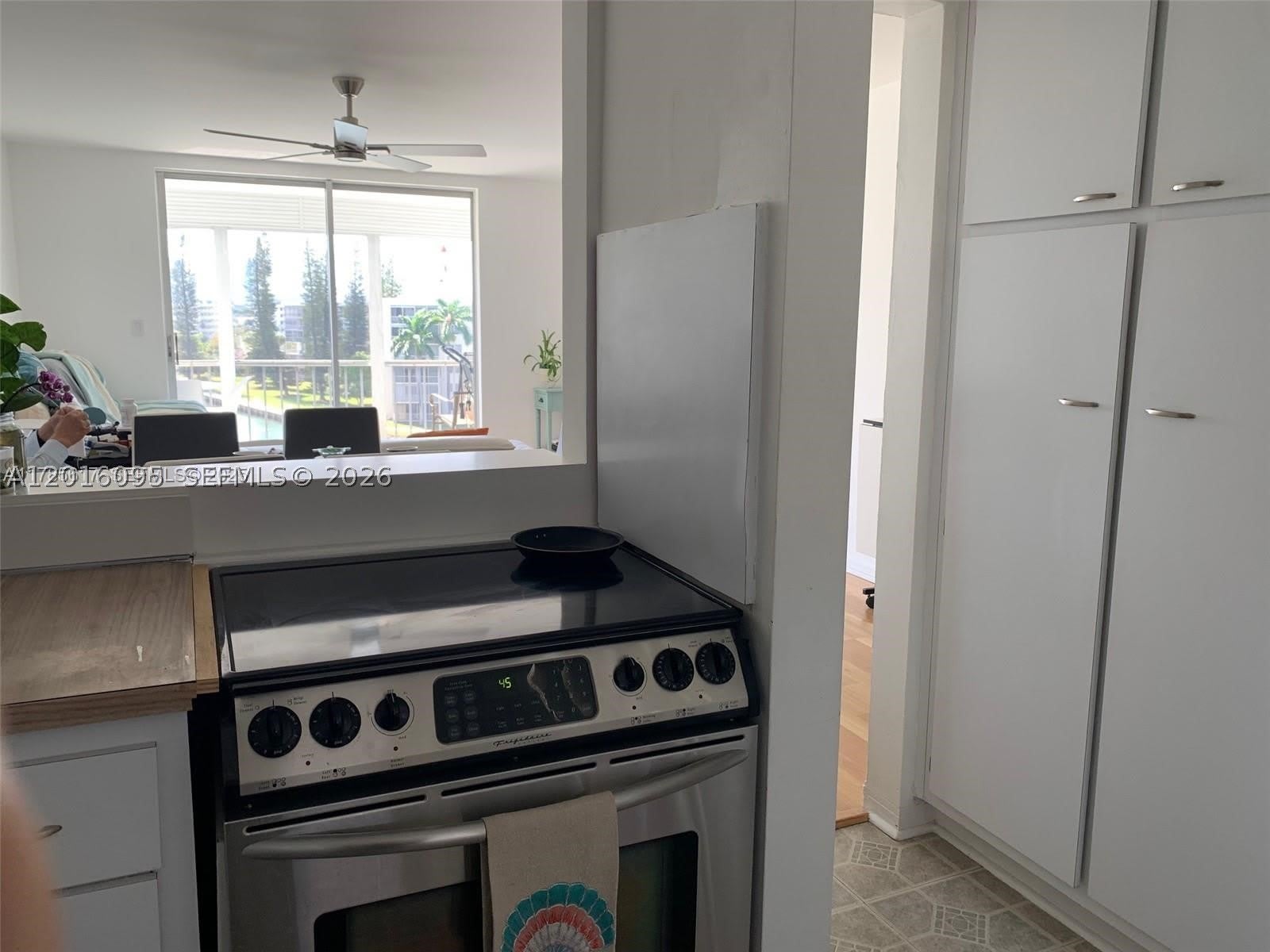 2851 Leonard Dr – photo 5
