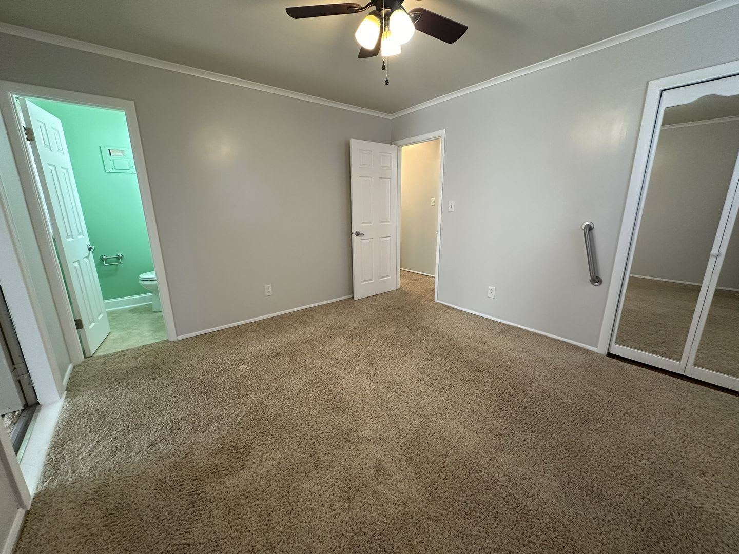 Charming 3BR/1.5BA Home in Oxford Heights Subdivision – photo 5