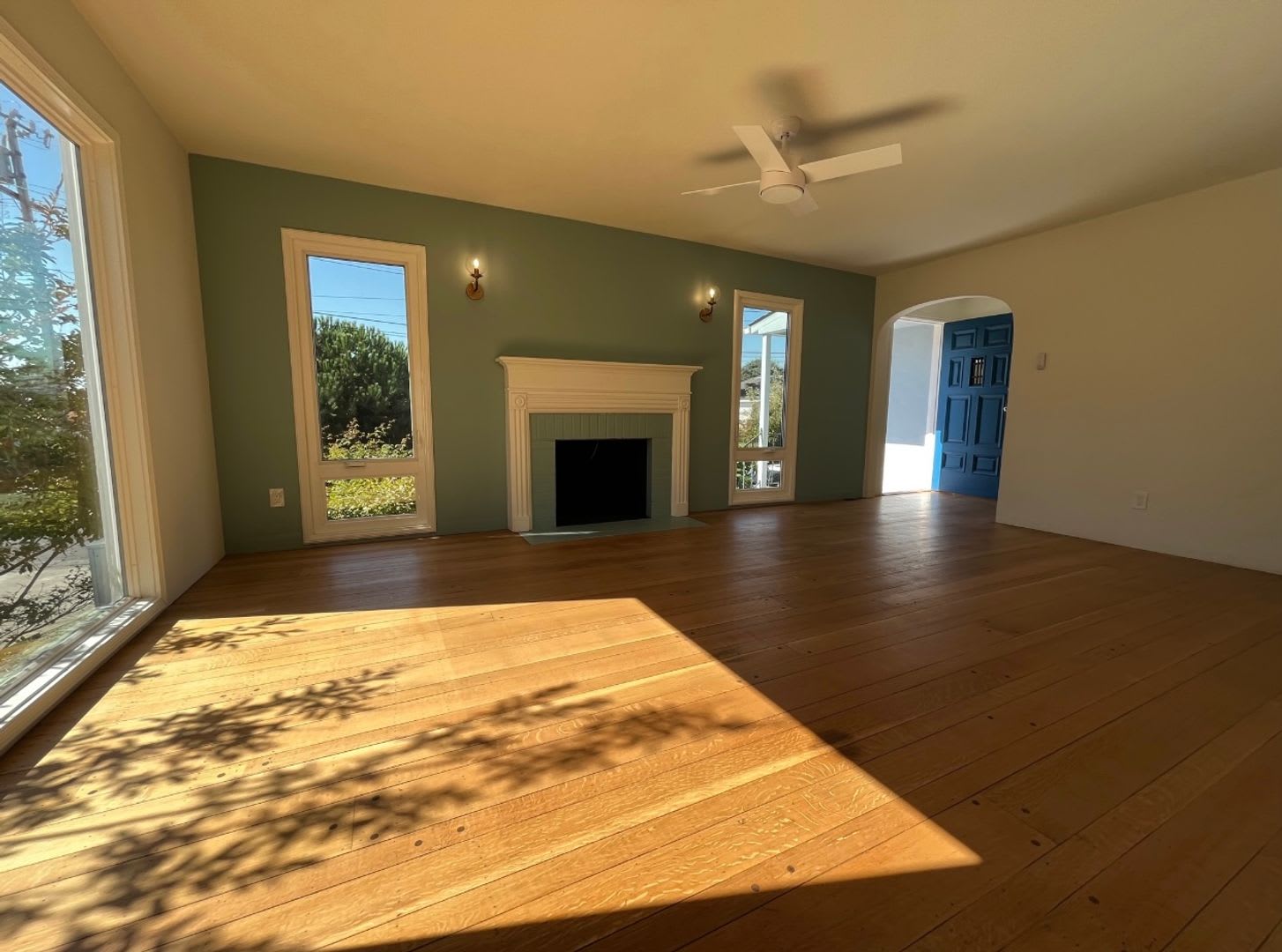 GORGEOUS UPDATED TWO BEDROOM HOUSE W. BONUS ROOM!!!!!! – photo 5