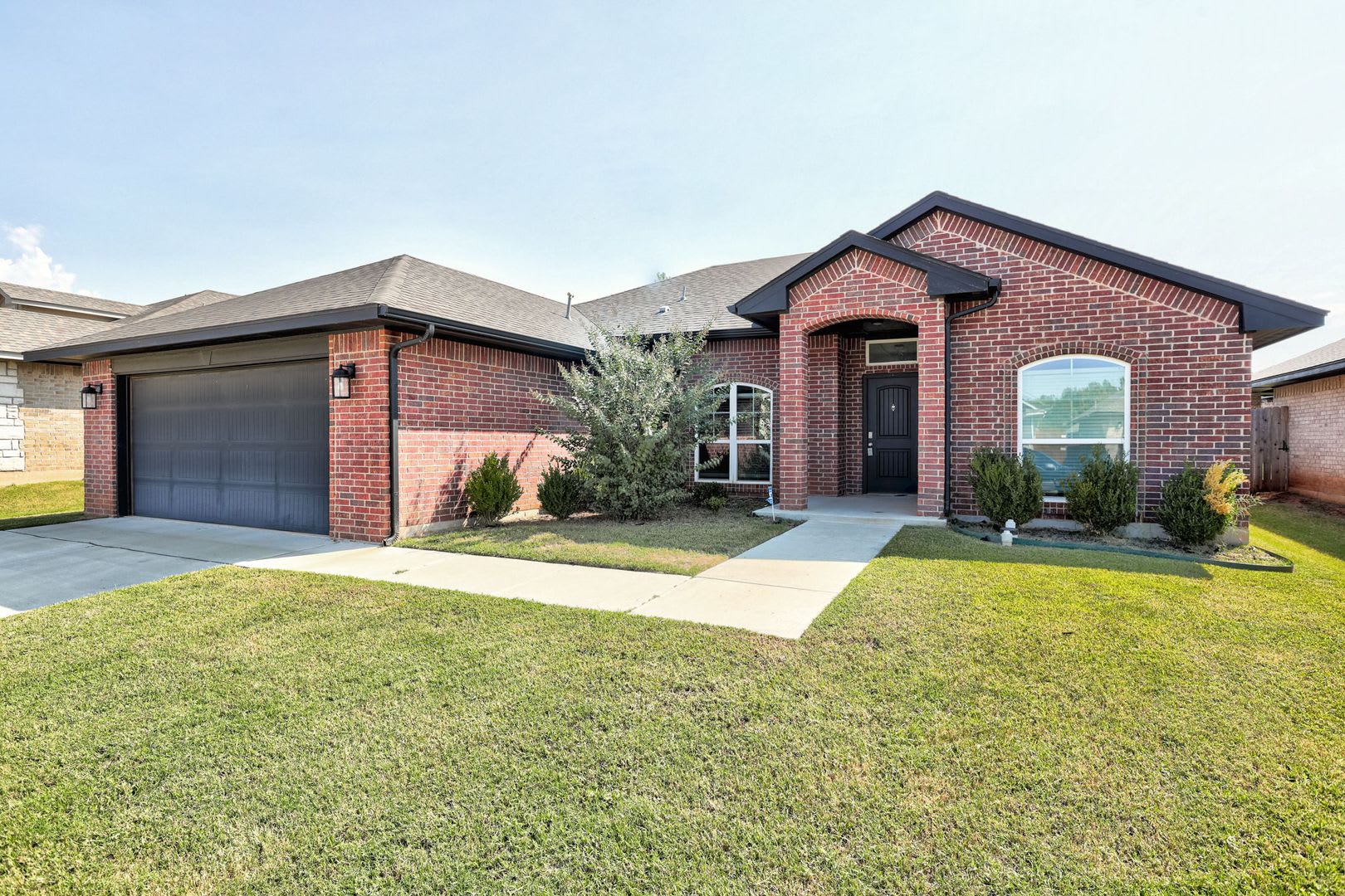 Updated Modern Home in Norman Wedged Between Highway 9 And East 12th St – photo 3
