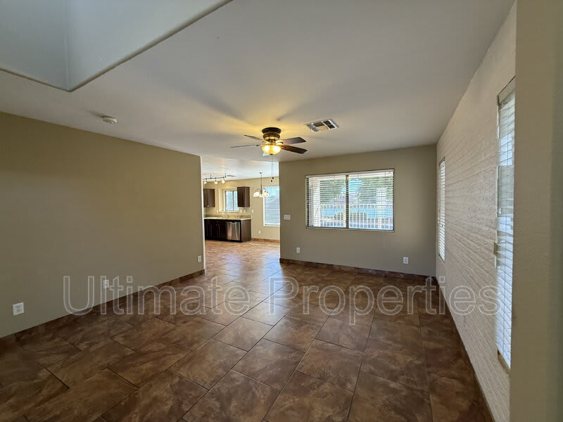 11171 W Edgemont Ave – photo 2