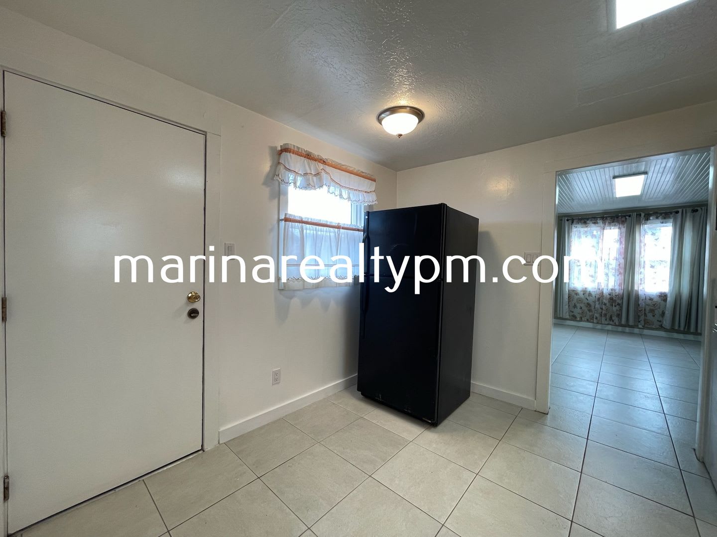 Welcome home to this 1 Bedroom 1 bath cozy cottage – photo 4