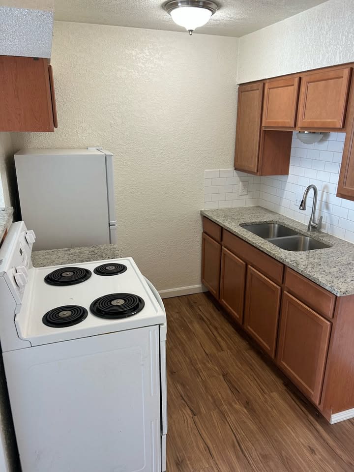 4967 E. Lincoln St., 112 – photo 4