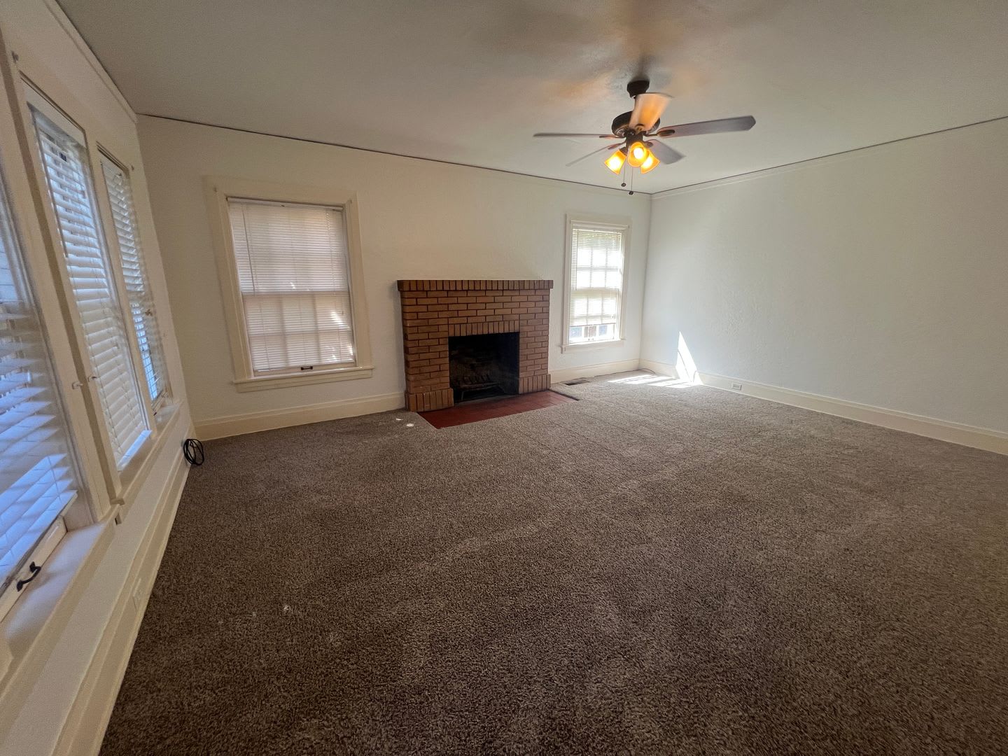 925 Lincoln Street – photo 2