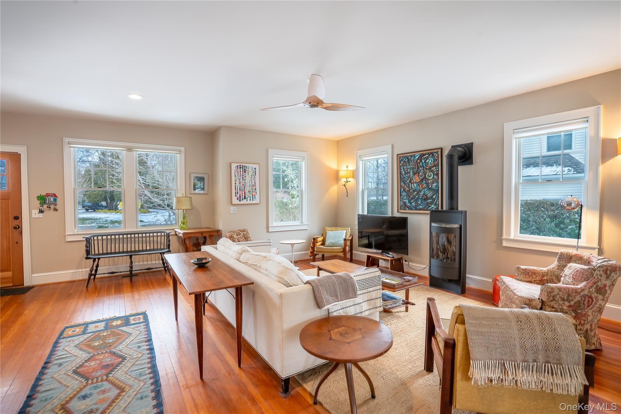 460 Bay Avenue – photo 3