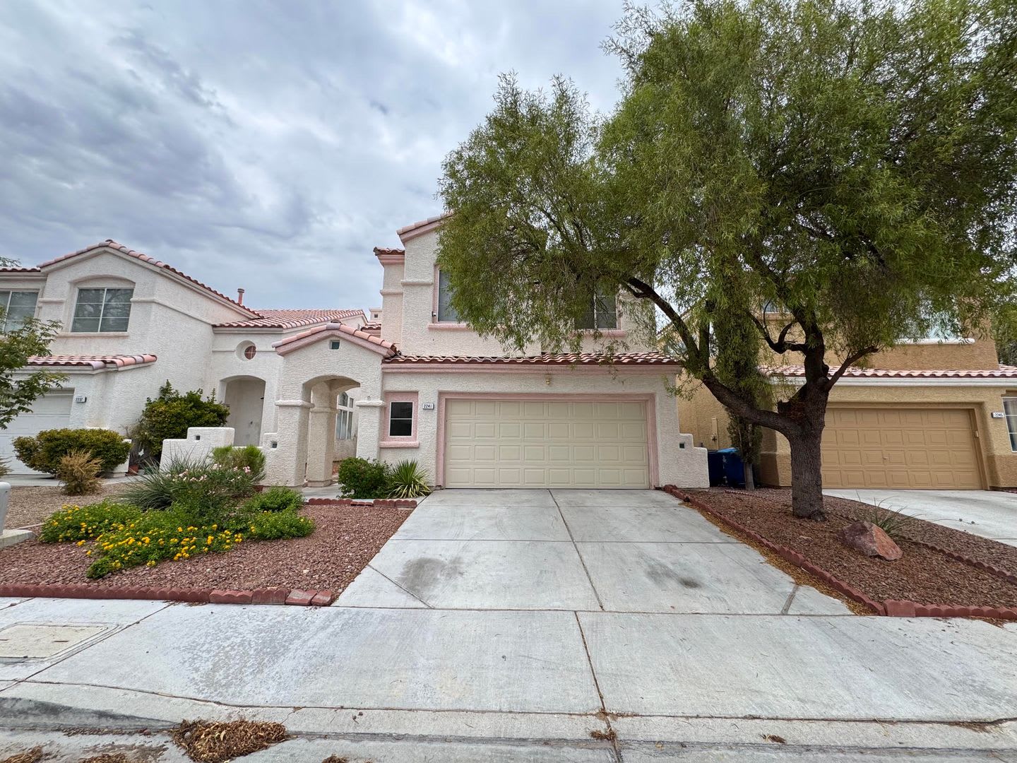 BEAUTIFUL 4 BEDROOM, 2.5 BATHS HOME IN SUMMERLIN!! – photo 1