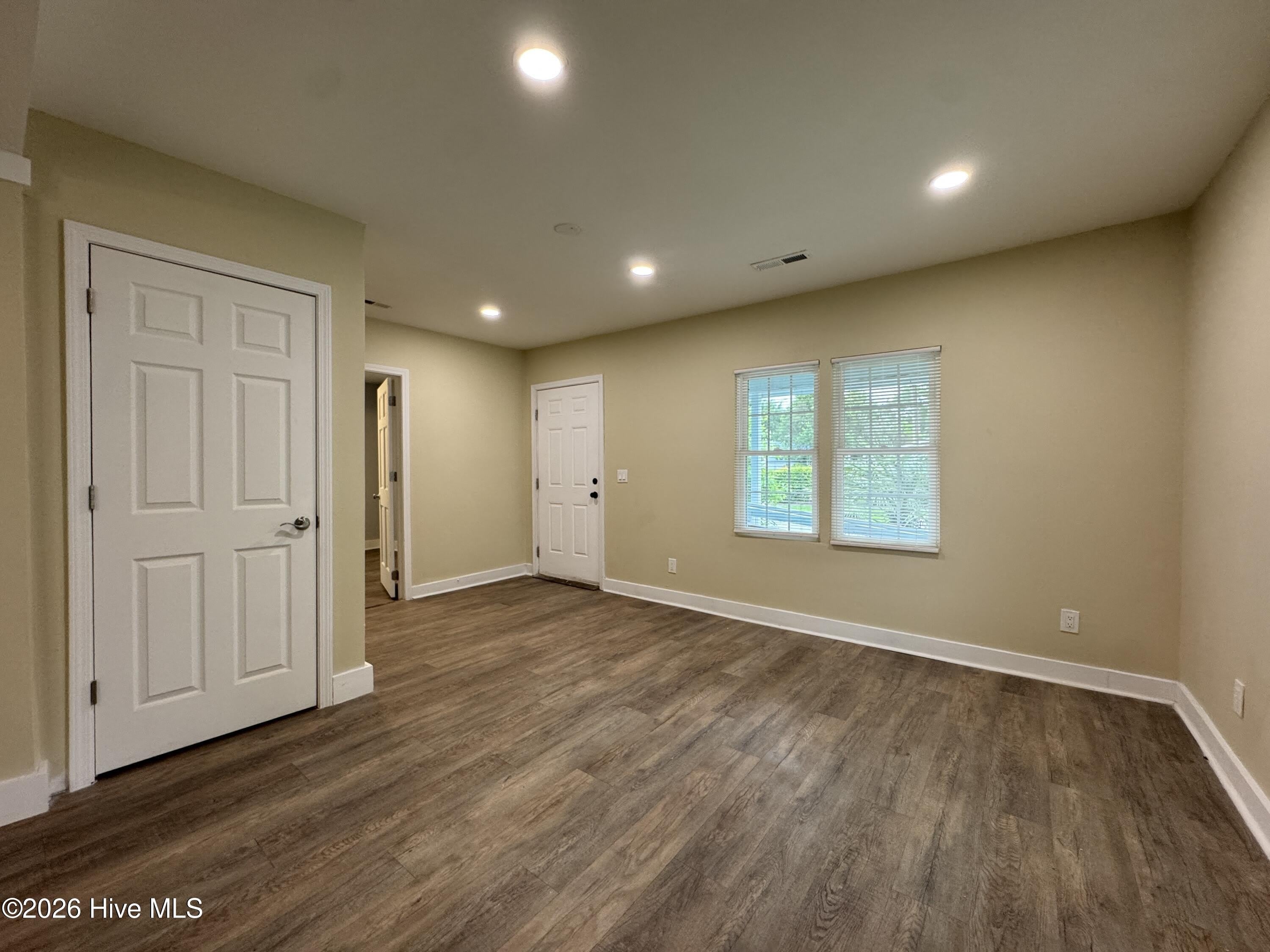 1407 Norman Street – photo 3