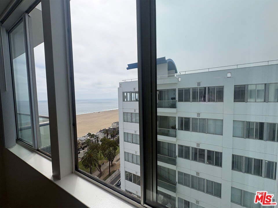 Pacific Plaza – photo 5