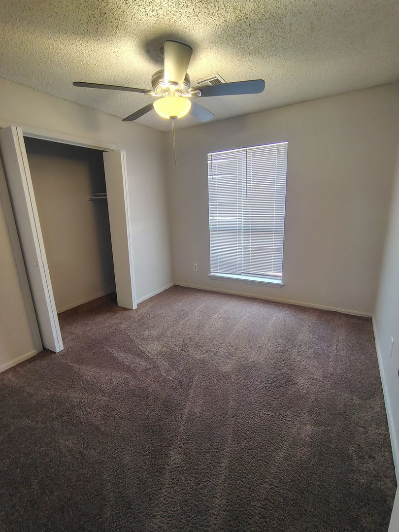 Duplex for Lease in Midwest City May – photo 3