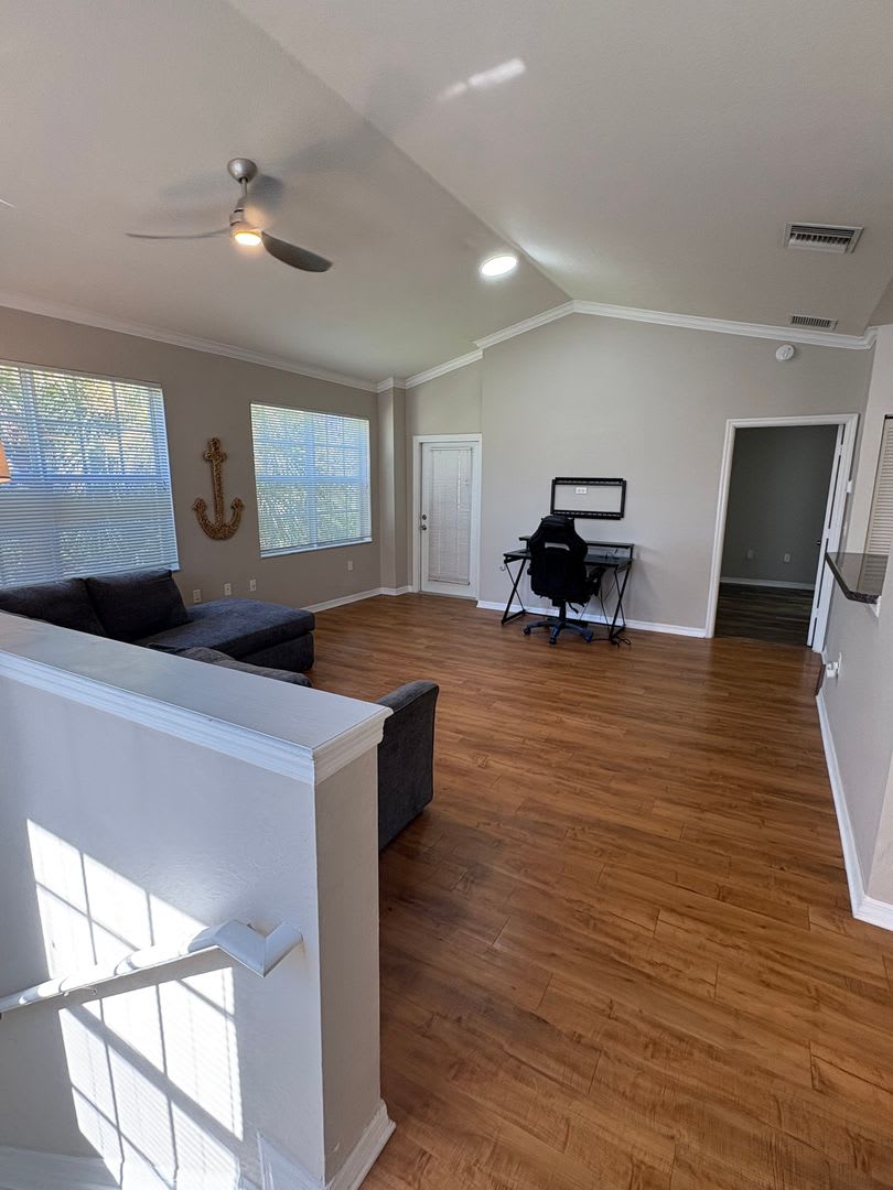 Bright & Beautiful 2/2 Condo in The Estates of Stuart – photo 4