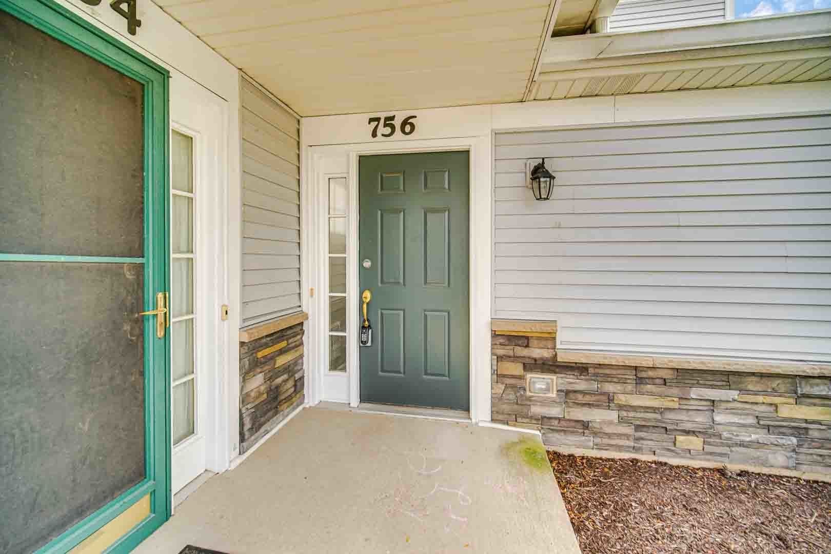 756 Genesee Drive – photo 4