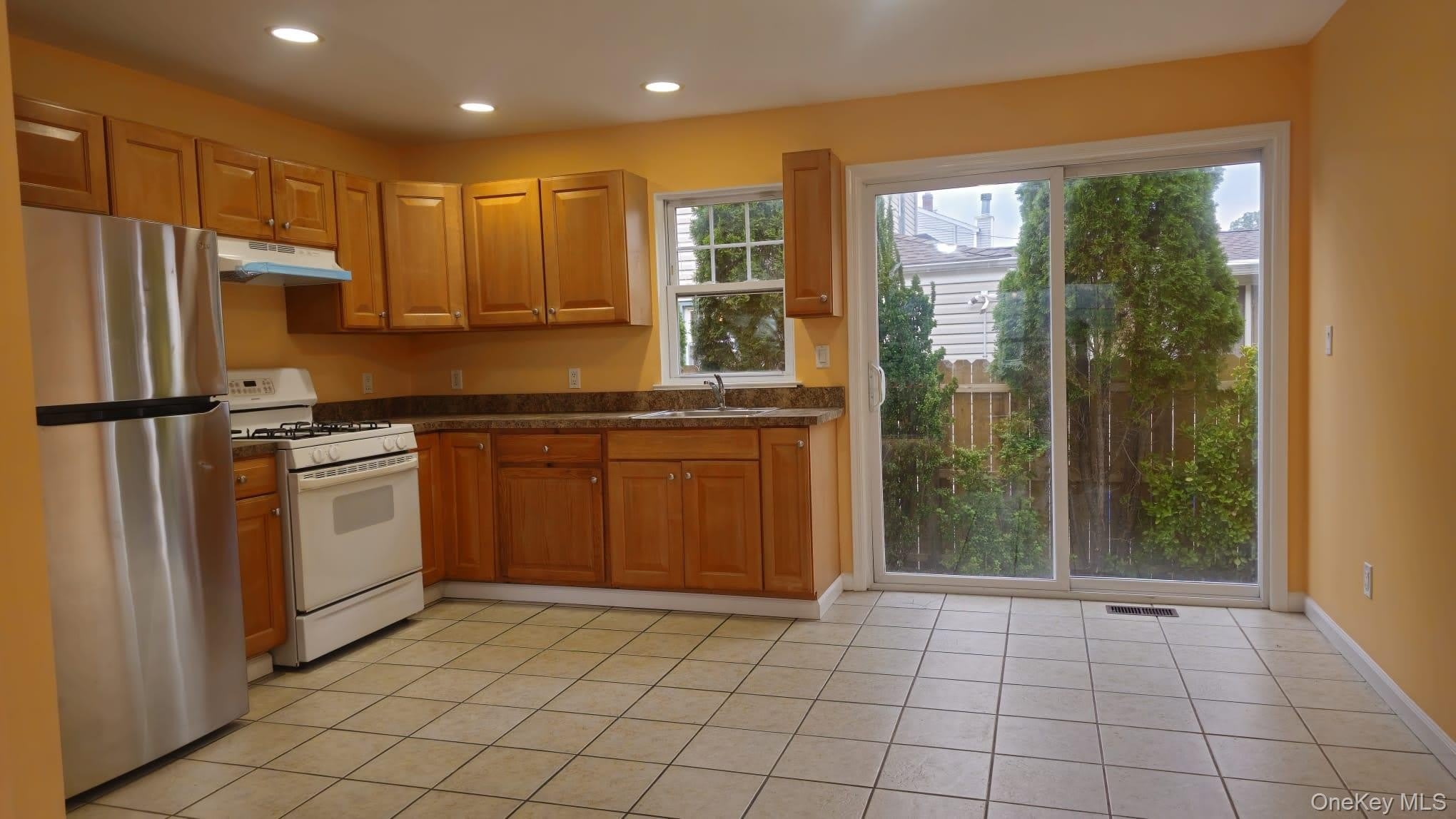 34 Nassau Avenue – photo 2