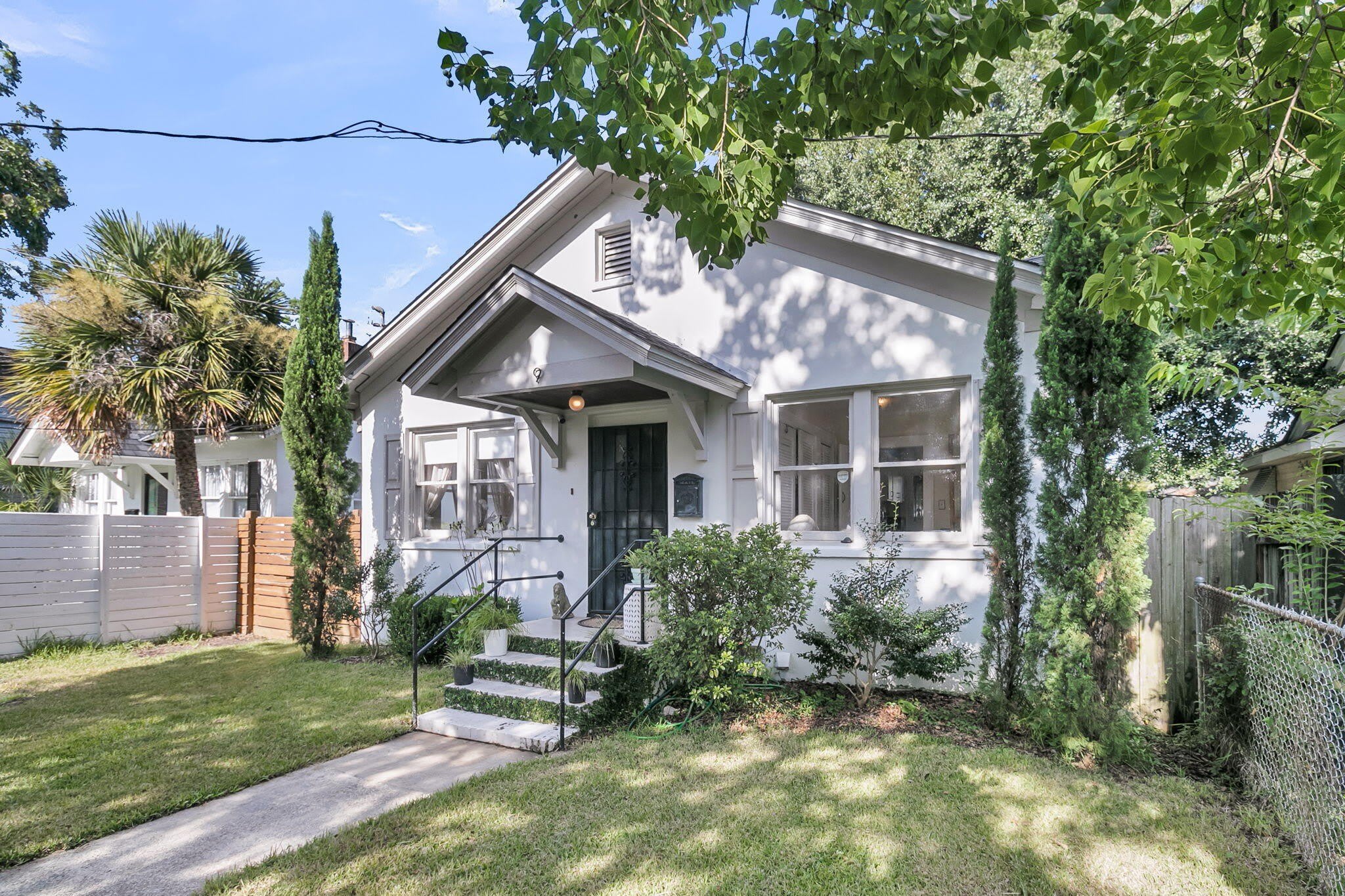 9 Laurel Avenue – photo 2