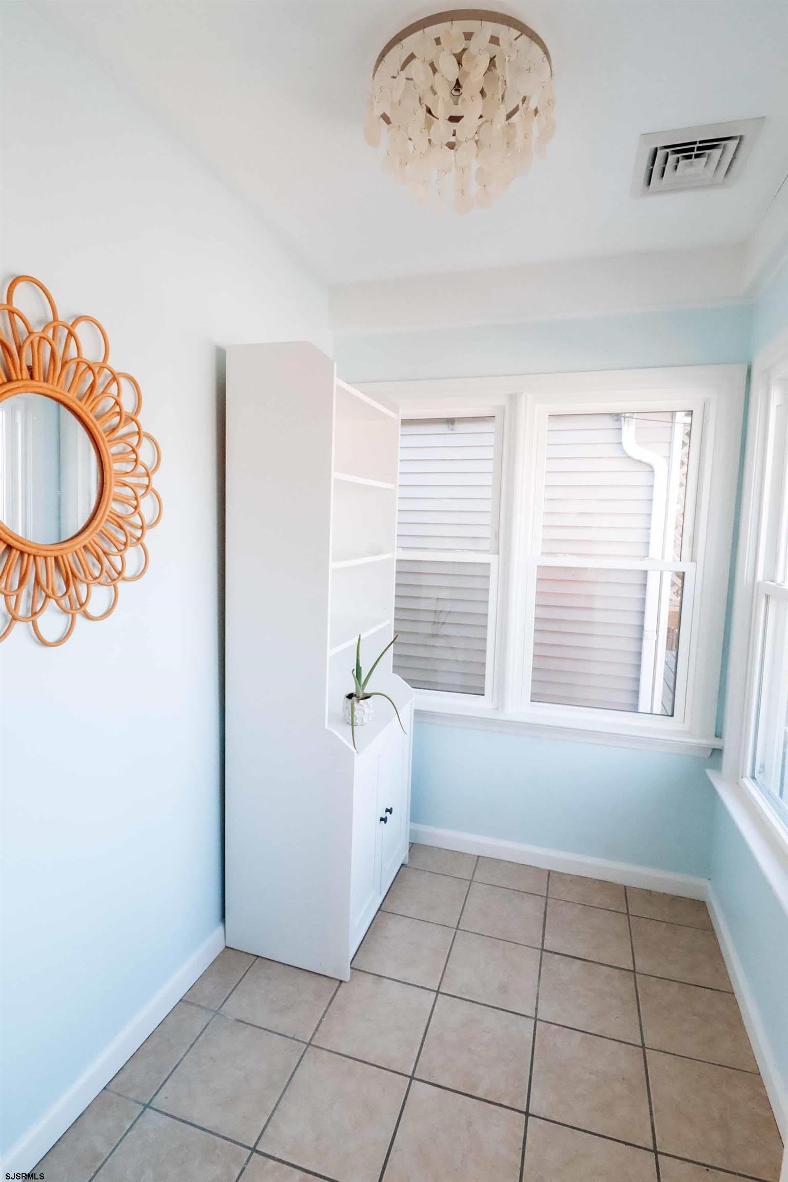 129 N Derby Ave – photo 5