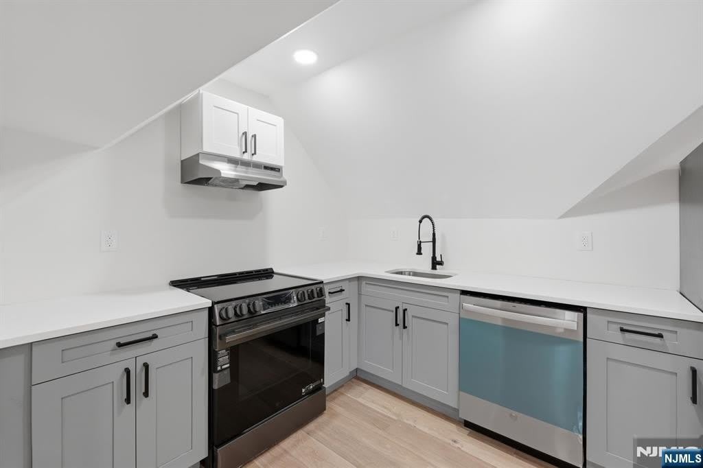 82 Grove Street – photo 4