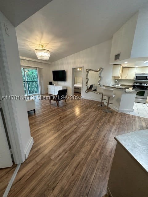2119 SE 10th Ave – photo 1