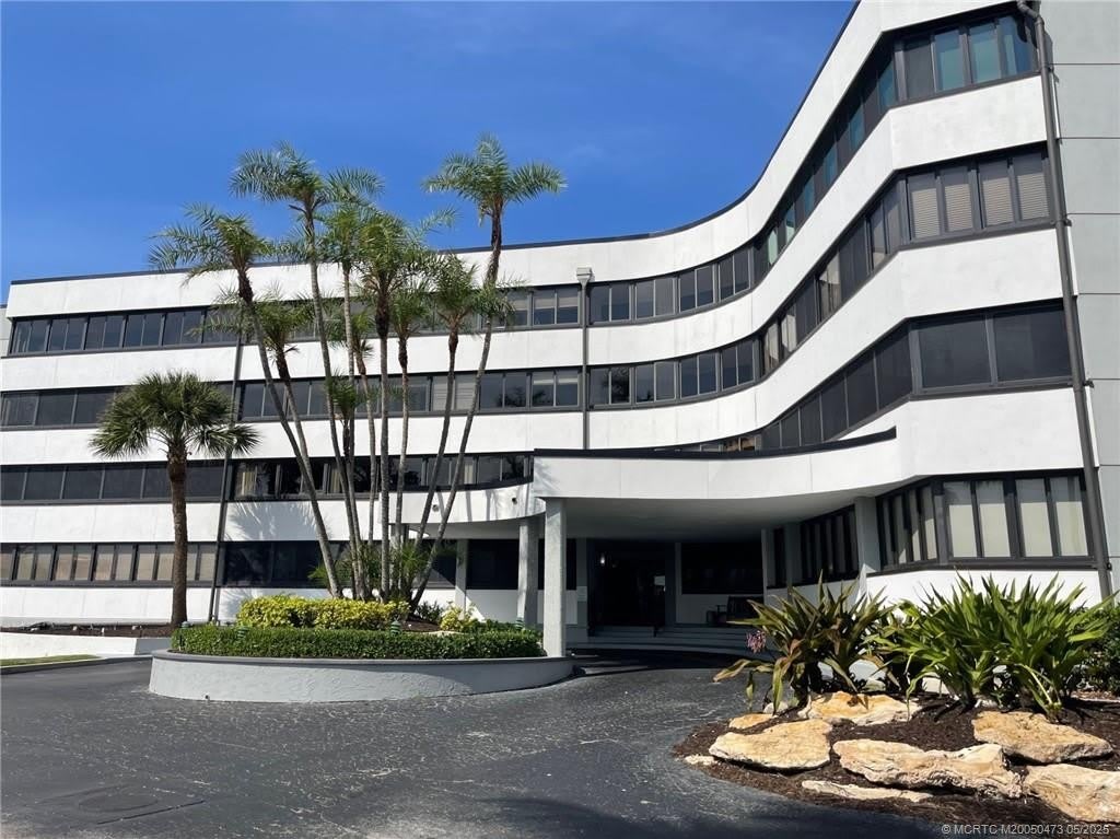 1357 NE Ocean Boulevard – photo 2
