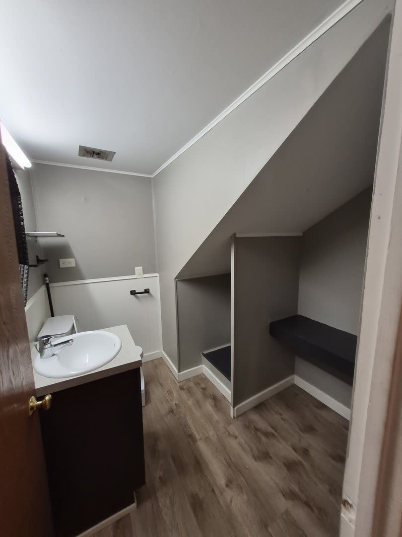 9002 Sheridan Avenue – photo 5