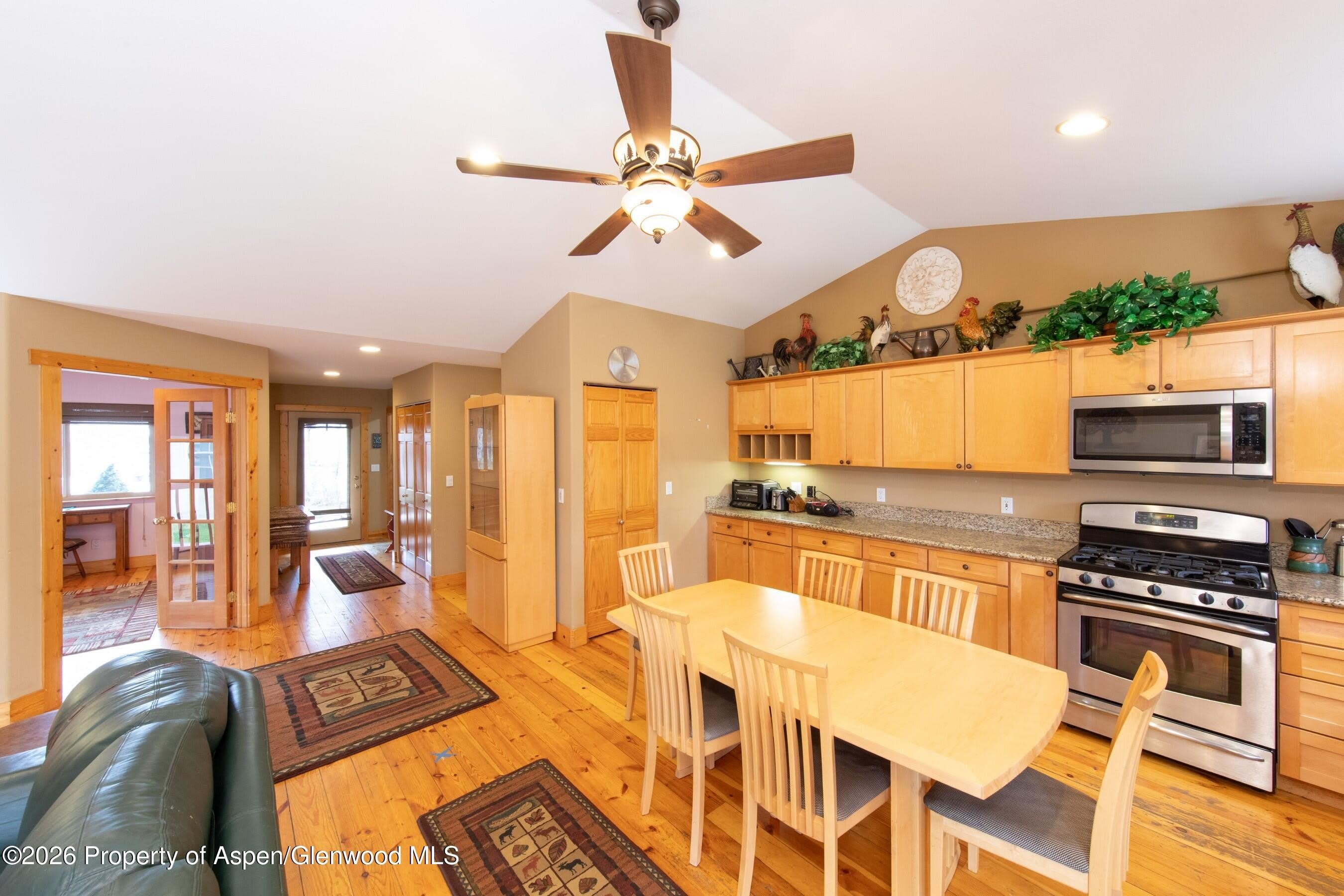 796 Melissa Lane – photo 4