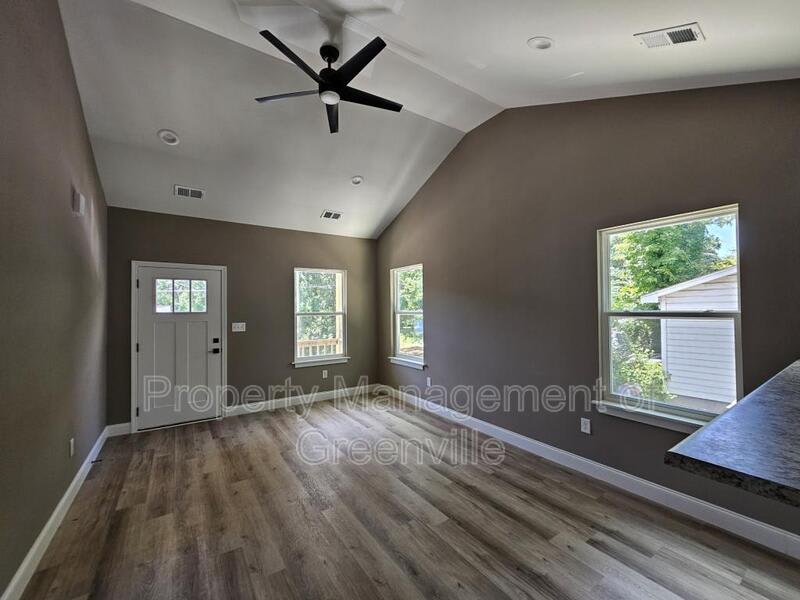 305 Appian Dr – photo 5