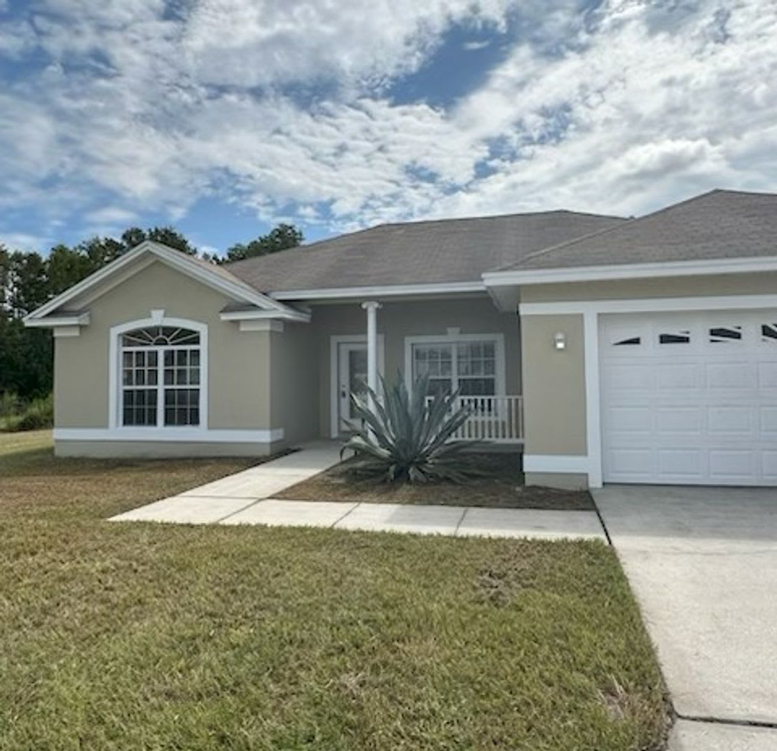 Charming 3-bedroom, 2-bathroom home – photo 3