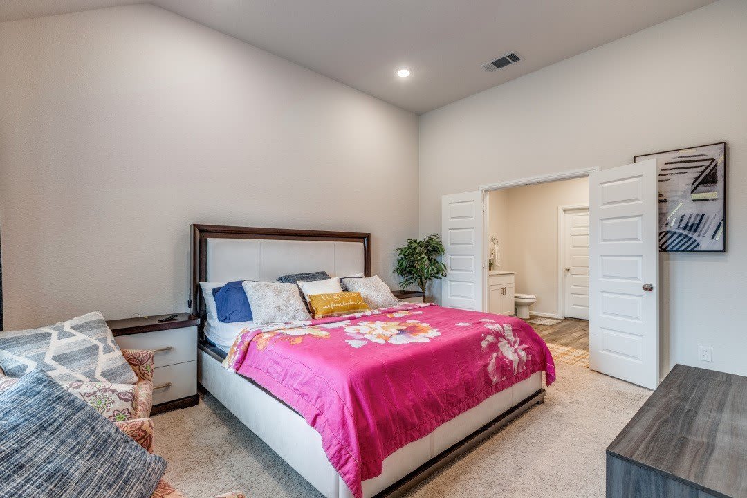 433 Waterman Avenue – photo 4
