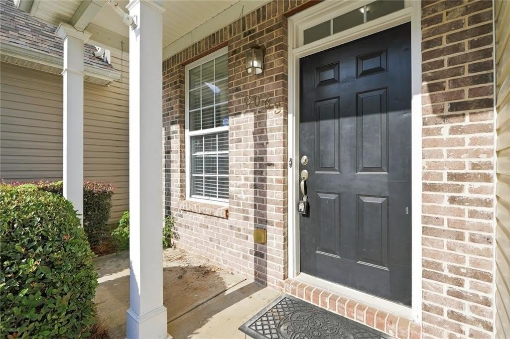 3063 Kentmere Drive – photo 2