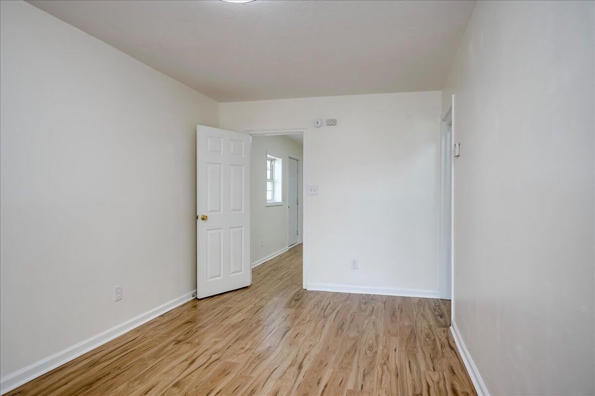 953 Hopkins Street – photo 5