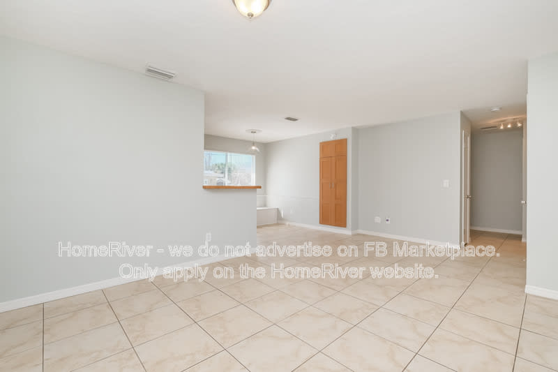 1628 Arizona Ave NE – photo 2