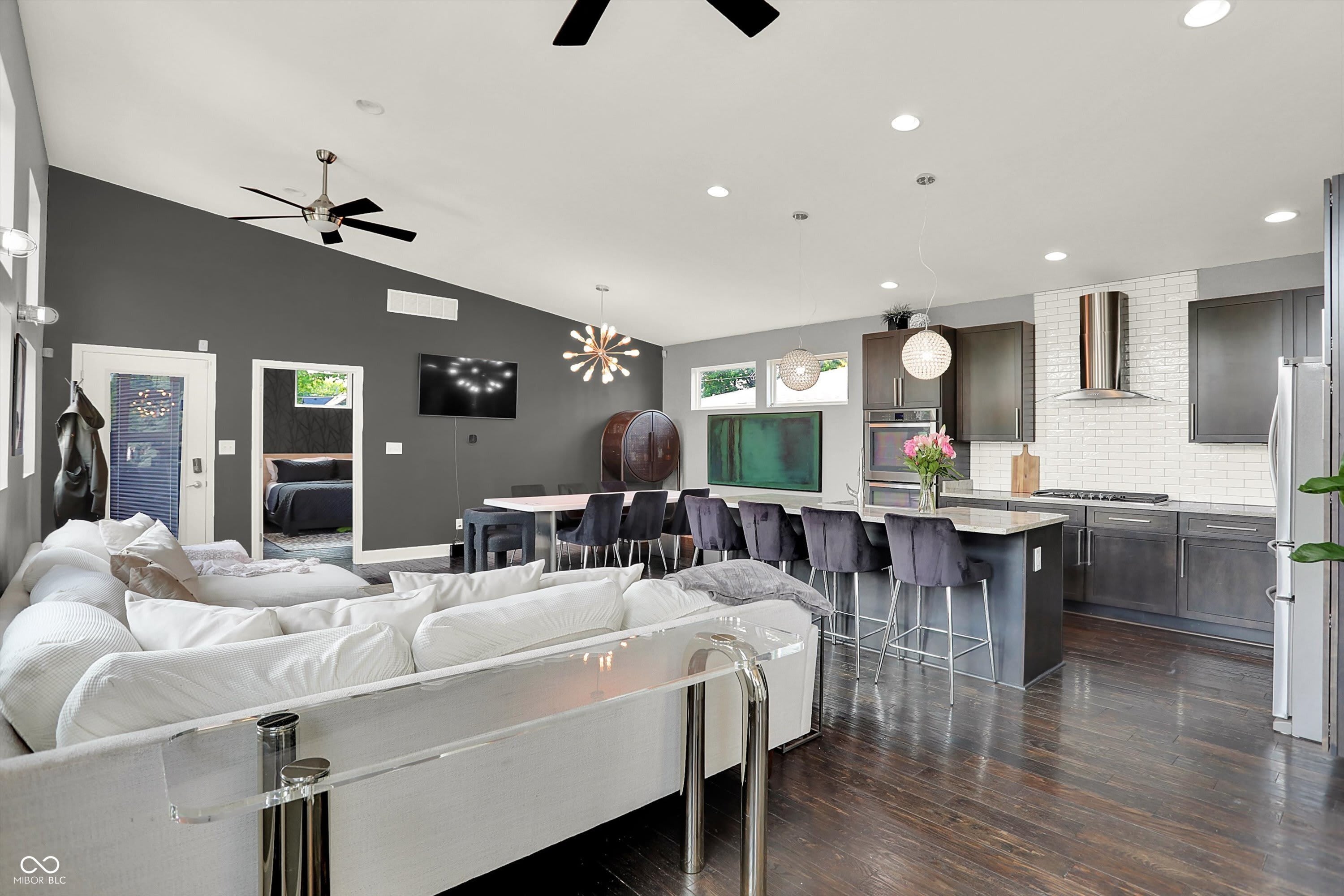 1334 Laurel Street – photo 3
