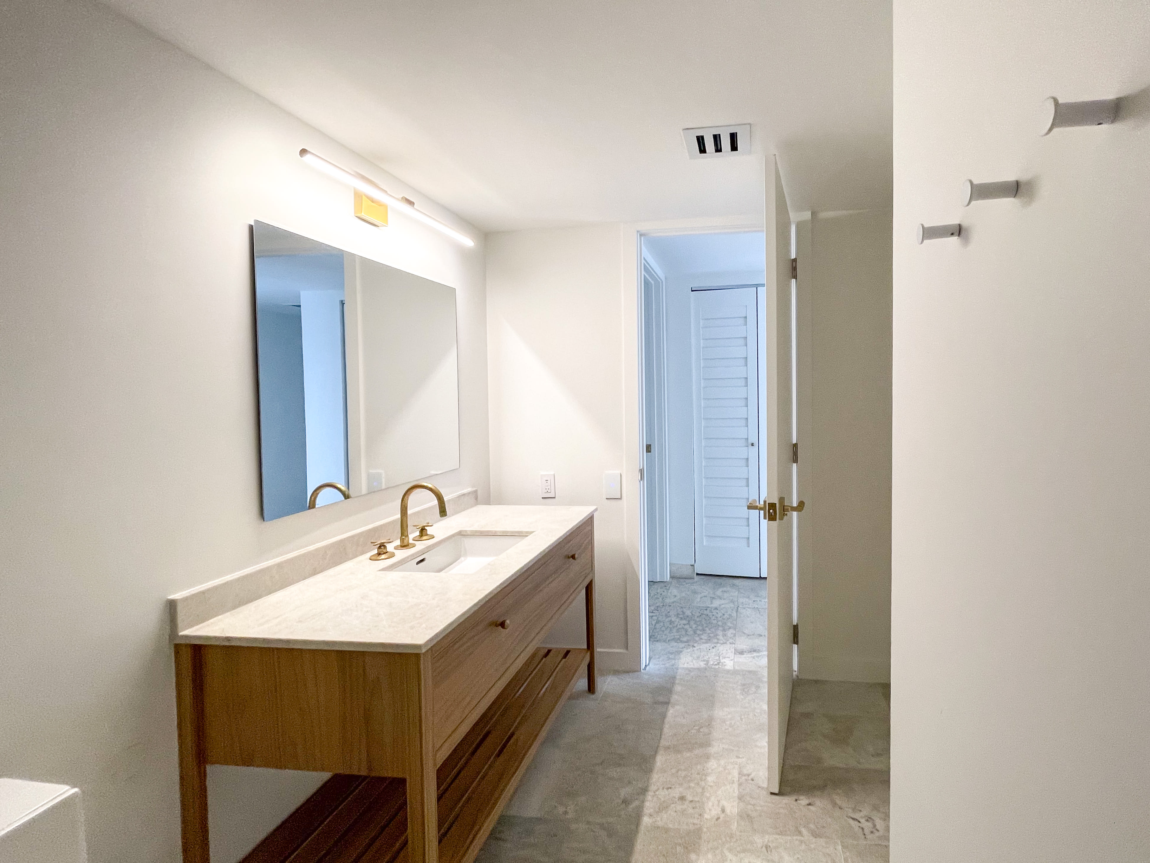 2575 South Bayshore Drive – photo 4