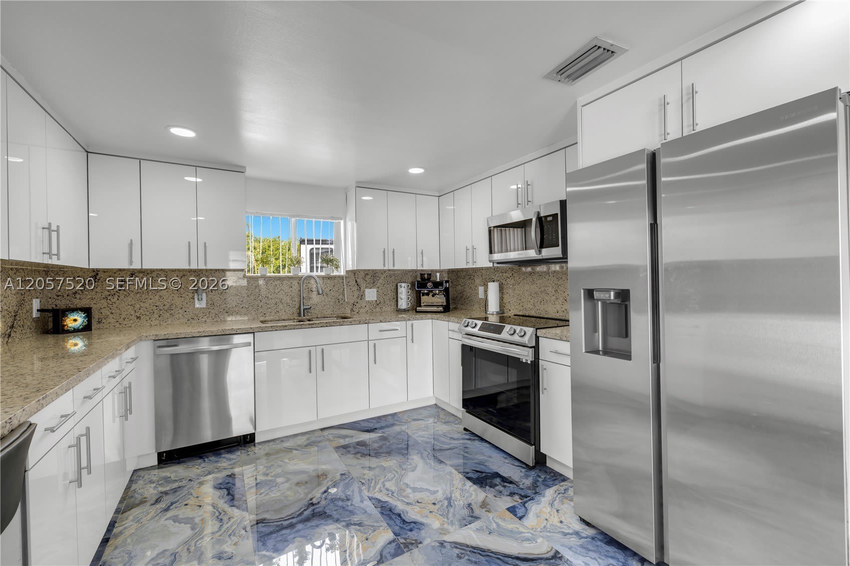 10350 SW 48th St – photo 2