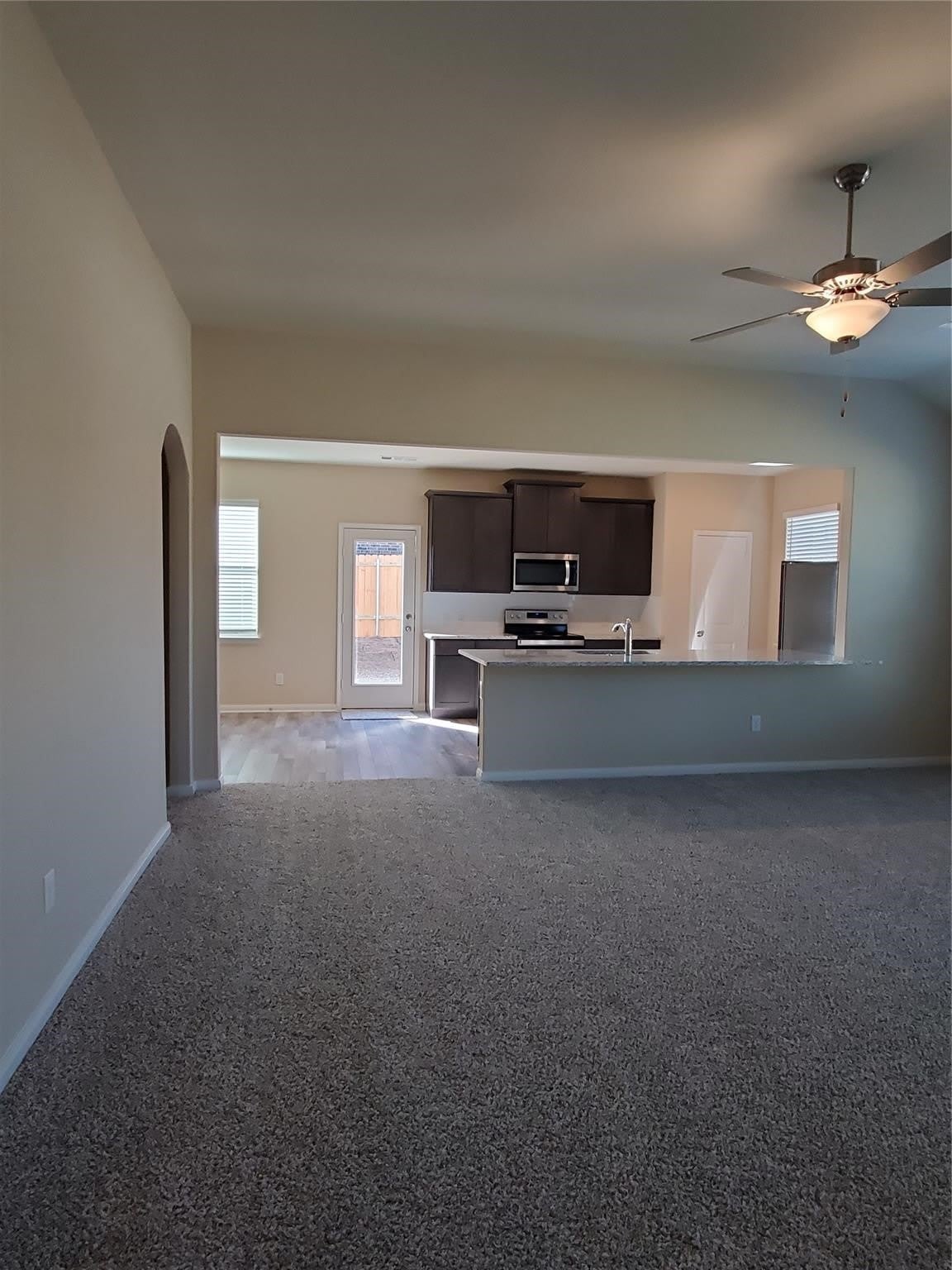 1911 Lilac Drive – photo 5
