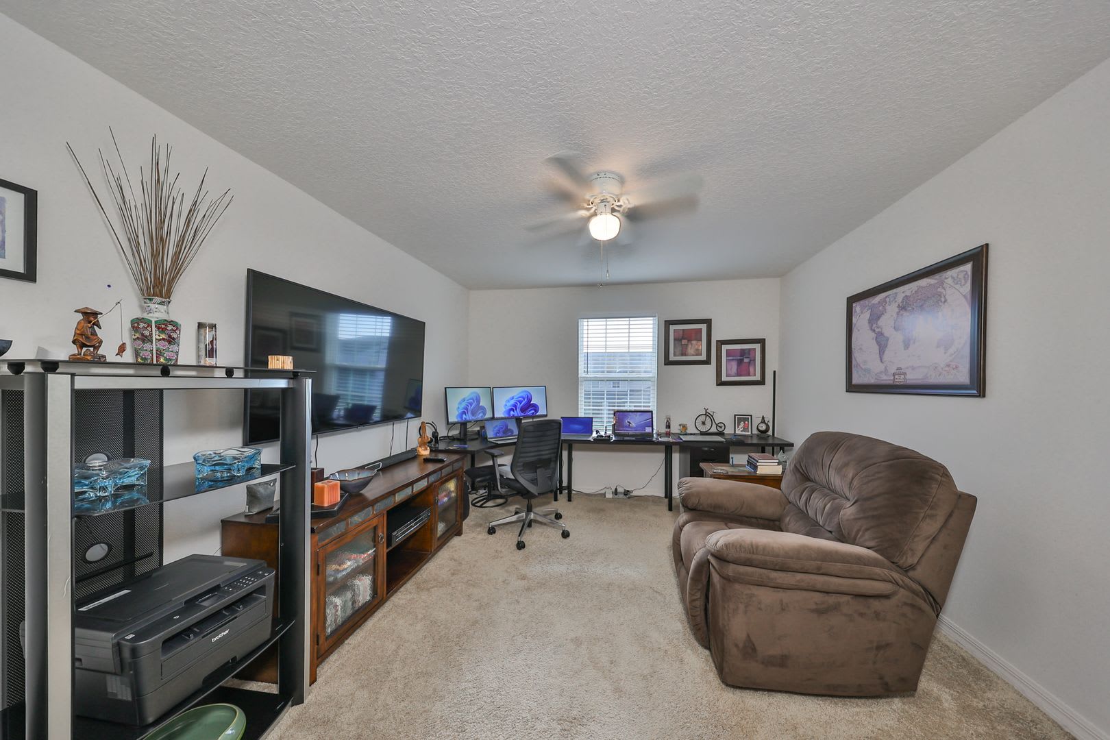 Beautiful Townhome at Madison Village! – photo 2
